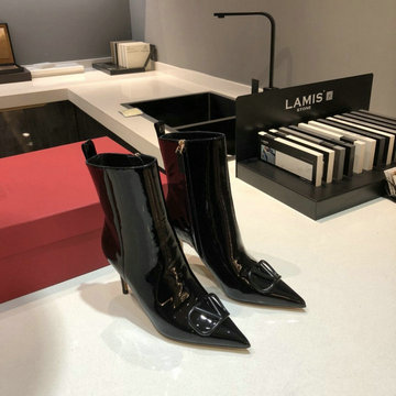 ヴァレンティノ Valentino 26-VTJ21028　2021年秋冬最新入荷 ショートブーツ ハイヒールシューズ レディースシューズ トンガリとう ピンヒール カーフレザー