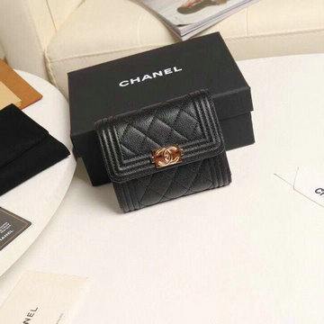シャネル CHANEL 2019年最新入荷 BOY CHANEL スモール フラップ ウォレット 三つ折り短財布 小銭入れ コインケース キャビアスキン
