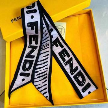 フェンディ FENDI AN-FDPD21003 2021年最新入荷 ツイリー シルク バンドゥ マフラー ヘアバンド バッグバンド