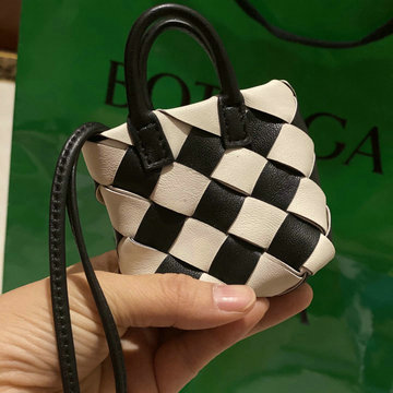 ボッテガヴェネタ BOTTEGAVENETA aj-BOV70018KB 2021年最新入荷 ミニサイズ バッグチャーム キーケース キーホルダー レザー