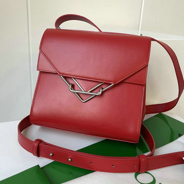 商品名称：ボッテガヴェネタ BOTTEGAVENETA aj-BOV652391RD 2021年最新入荷 ザ クリップ 斜め掛け ショルダーバッグ クロスボディバッグ スクエアバッグ ボックスカーフ