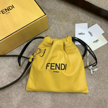 フェンディ FENDI BXN-FD36540Y  2021年最新作 8BT337 パック スリムクラッチ ドローストリングバッグ クロスボディ 2way ポーチバッグ カーフレザー