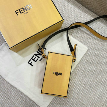 フェンディ FENDI BXN-FD56811 2021年最新作 縦型ボックス ハードなバッグ クロスボディ 斜め掛け ショルダーバッグ