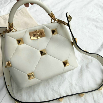 商品名称：ヴァレンティノ Valentino 99-VT0199SBS 2021年最新入荷 ローマンスタッズ ハンドルバッグ トートバッグ スモールハンドバッグ 2way 斜め掛け ショルダーバッグ