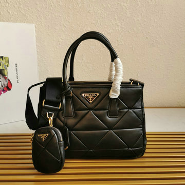 プラダ PRADA 2021年最新入荷 トートバッグ ハンドバッグ 2way ショルダーバッグ クロスボディバッグ レディースかばん ラムスキン