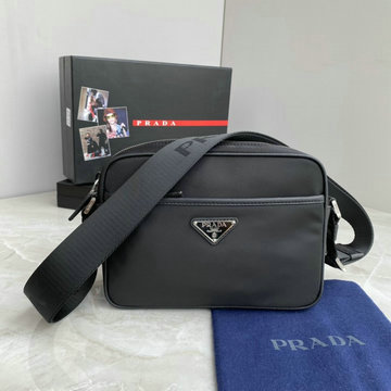 プラダ PRADA 2021年最新入荷 斜め掛け ショルダーバッグ クロスボディバッグ メンズかばん ナイロン サフィアーノレザー