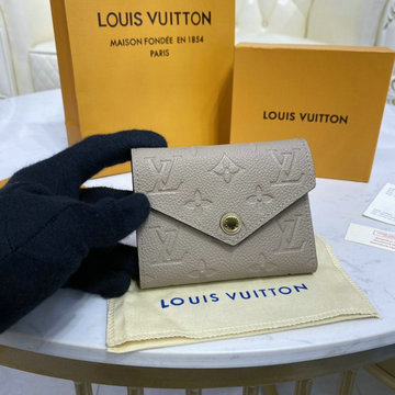 ルイヴィトン LOUISVUITTON 2021年最新入荷 ポルトフォイユ ヴィクトリーヌ 三つ折り短財布 小銭入れ付き モノグラムアンプラント