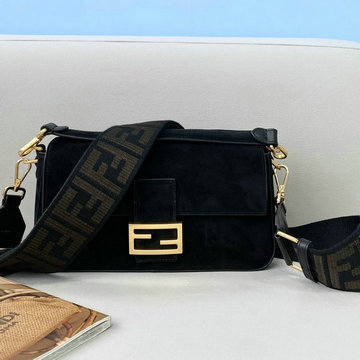 フェンディ FENDI CL-FD320AmK　2021年最新入荷 バゲットバッグ 斜め掛けショルダーバッグ クロスボディバッグ レディースかばん