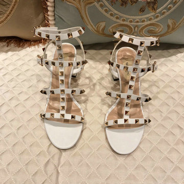 商品名称：ヴァレンティノ Valentino 26-VTJ21012B 2021年夏最新入荷 ロックスタッズ ケージドサンダル ハイヒールシューズ スライドサンダル レディースシューズ