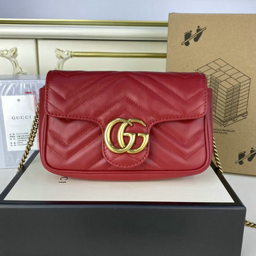 商品名称：グッチ GUCCI 057-GG476433PR　2021年最新入荷 GGマーモント スーパーミニ バッグ 斜め掛け ショルダーバッグ クロスボディ レディースかばん レザー