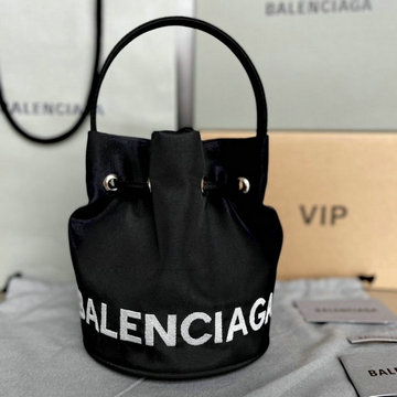 バレンシアガ BALENCIAGA GH-BA104QBK　2021年最新入荷 Wheel ドローストリング バゲットバッグ トートバッグ ハンドバッグ 斜め掛け ショルダーバッグ