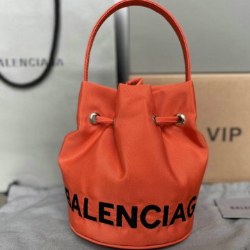 バレンシアガ BALENCIAGA GH-BA104QCS　2021年最新入荷 Wheel ドローストリング バゲットバッグ トートバッグ ハンドバッグ 斜め掛け ショルダーバッグ キャンパス