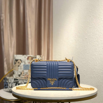 プラダ PRADA GH-PD1BD108S　2021年最新作 ダイアグラム ミディアム レザー バッグ 斜め掛け ショルダーバッグ クロスボディバッグ カーフレザー
