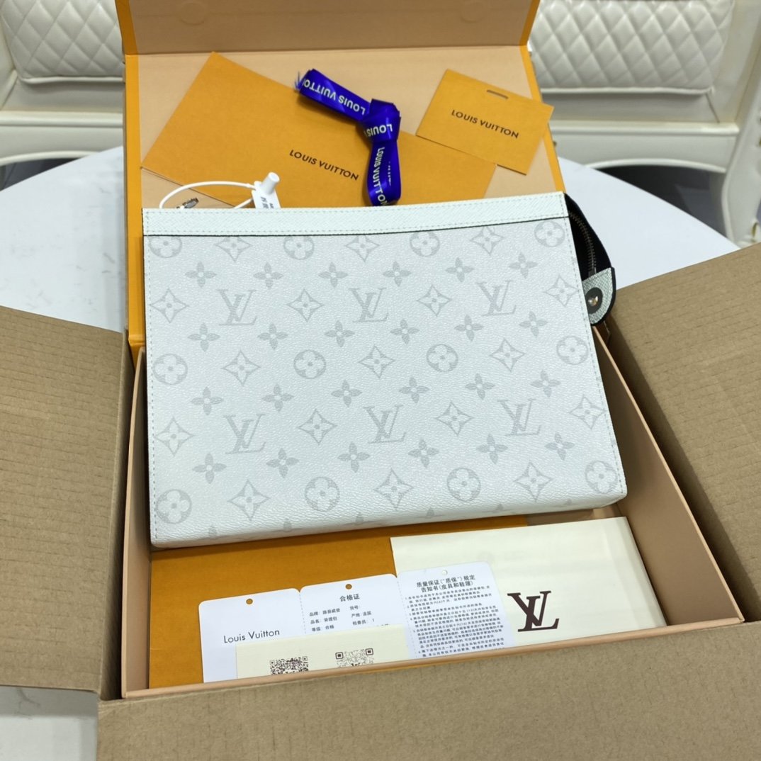 商品名称：ルイヴィトン LOUISVUITTON 057-M30420　2021年最新作 ポシェット ヴォワヤージュ MM ポーチ 手持ちかばん クラッチバッグ メンズかばん タイガ レザー