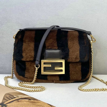 フェンディ FENDI 168-FD0128sKF　2021年最新作 バゲットバッグ フラップバッグ 斜め掛け ショルダーバッグ クロスボディバッグ レディースかばん