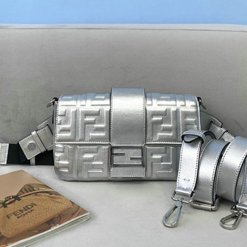 フェンディ FENDI 168-FD0137YS　2021年最新作 バゲット スリム クラッチ ウェストバッグ ベルトバッグ ショルダーバッグ クロスボディバッグ
