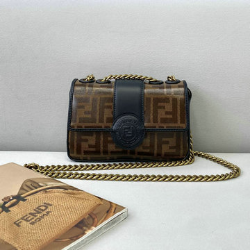 フェンディ FENDI 168-FD0181AsK　2021年最新作 バゲット チポーチ ェーンウォレット 斜め掛け ショルダーバッグ クロスボディバッグ