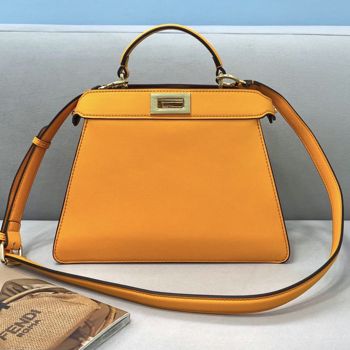 フェンディ FENDI 168-FD80011AC　2021年最新作 ピーカブー アイシーユー スモール トートバッグ ハンドバッグ 2way 斜め掛け ショルダーバッグ レディースかばん