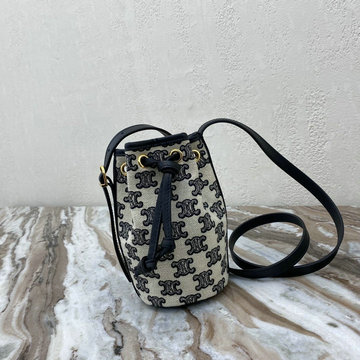 セリーヌ CELINE DDB-CE10H492KK　2021年最新入荷 マイクロ ドローストリングバッグ 斜め掛け ショルダーバッグ バゲットバッグ クロスボディバッグ レディースかばん