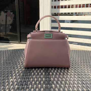 フェンディ FENDI DDB-FD244MQYQF　2021年最新作 ピーカブー スモール トートバッグ ハンドバッグ 2way 斜め掛け ショルダーバッグ クロスボディバッグ レディースかばん