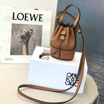 ロエベ LOEWE DDB-LE012107T　2021年最新入荷 balloon ミニ バゲットバッグ トートバッグ ショルダーバッグ ドローストリングバッグ カーフレザー