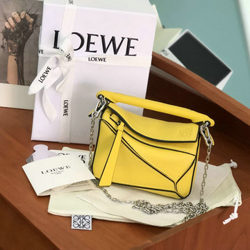 ロエベ LOEWE DDB-LE522048YL　2021年最新入荷 ミニ パズル 斜めがけ ショルダーバッグ チェーン付き クロスボディバッグ レディースかばん カーフレザー
