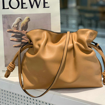 ロエベ LOEWE DDB-LE052028Z　2021年最新入荷 フラメンコクラッチ ショルダーバッグ ドローストリングバッグ クロスボディバッグ レディースかばん カーフレザー