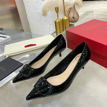 ヴァレンティノ Valentino 26-VTJ21003DQQK 2021年夏最新入荷 ガラヴァーニ Vロゴ シグネチャーパンプス ローヒールシューズ ピンヒール