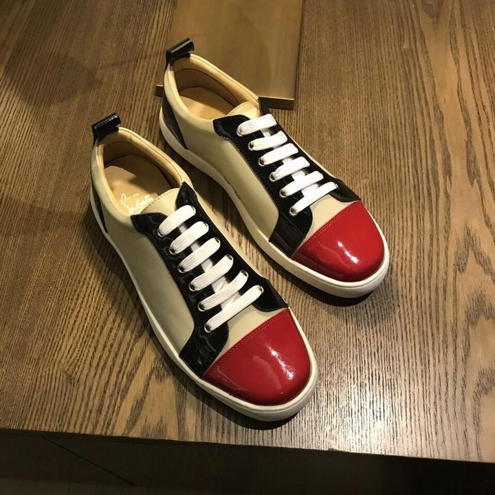 クリスチャンルブタン CHRISTIAN LOUBOUTIN 26-CLJ21003　2021年夏最新入荷 スニーカー レースアップシューズ カジュアルシューズ ユニセックス 男女兼用