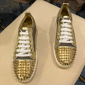 クリスチャンルブタン CHRISTIAN LOUBOUTIN 26-CLJ21019　2021年夏最新入荷 スニーカー リベット付き レースアップシューズ カジュアルシューズ ユニセックス 男女兼用