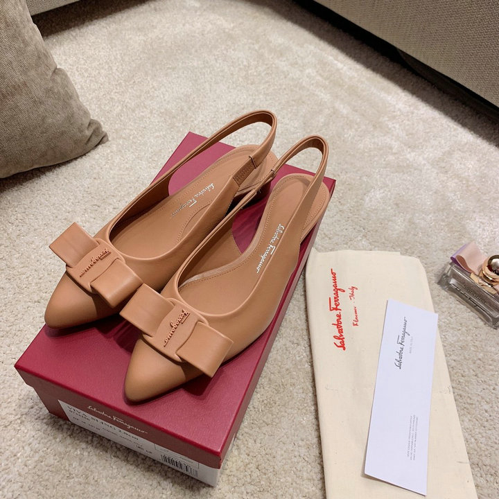 サルヴァトーレ フェラガモ FERRAGAMO 26-FLJ21009X　2021年春夏最新入荷 VIVA スリングバックシューズ サマーサンダル フラットシューズ ヴァラ リボン ポインテッドトゥ