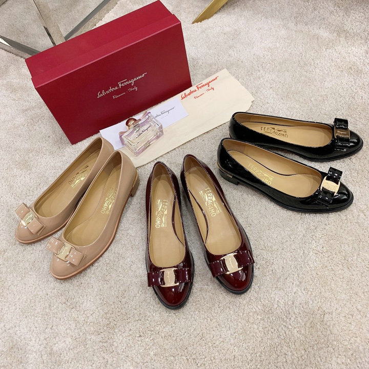 サルヴァトーレ フェラガモ FERRAGAMO 26-FLJ21011　2021年春夏最新入荷 ヴァリナ バレリーナシューズ フラットシューズ パンプス レディースシューズ