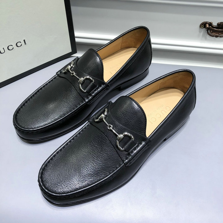 商品名称：グッチ GUCCI 26-GGJ21008L　2021年夏最新入荷 ホースビット付き ローファー フラットシューズ 紳士靴 メンズシューズ