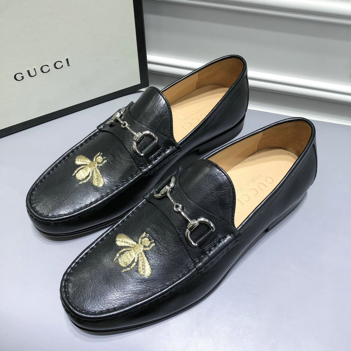 商品名称：グッチ GUCCI 26-GGJ21008M　2021年夏最新入荷 ホースビット付き ローファー フラットシューズ 紳士靴 メンズシューズ