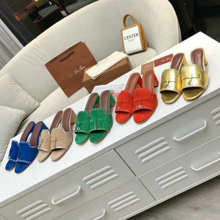 商品名称：ロロ ピアーナ Loro Piana 26-LPJ21003R　2021年夏最新入荷 ジョビス チャーム スリッパ ローヒール スライドサンダル サマーサンダル レディース ミュール 靴