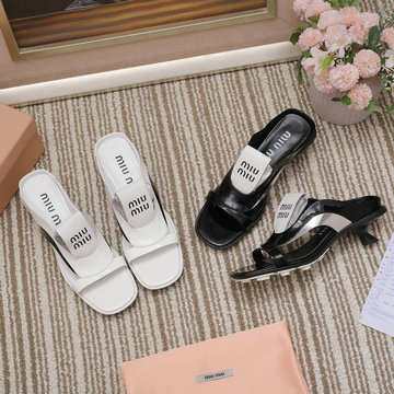 ミュウミュウ MIUMIU 26-MMJ21014　2021年夏最新入荷 パテント テクニカル ファブリック サンダル ローヒールミュール スリッパ レディースシューズ