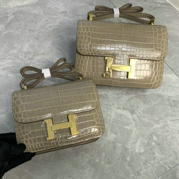 商品名称：エルメス HERMES 3589-H108222EWDH　2021年最新入荷 コンスタンス 斜め掛け ショルダーバッグ クロスボディバッグ フラップバッグ レディースかばん クロコ柄