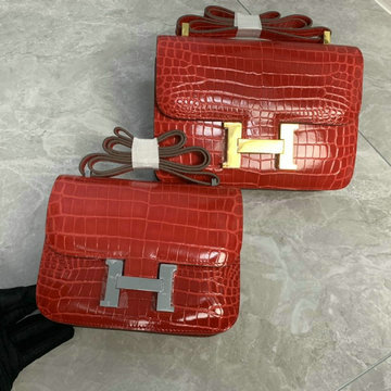 エルメス HERMES 3589-H108222EWRD　2021年最新入荷 コンスタンス 斜め掛け ショルダーバッグ クロスボディバッグ フラップバッグ レディースかばん クロコ柄