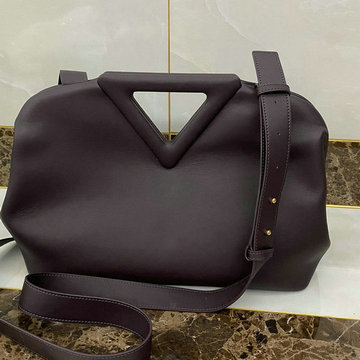 商品名称：ボッテガヴェネタ BOTTEGAVENETA aj-BOV652446SK 2021年最新入荷 ミディアム ポイント 斜め掛け ショルダーバッグ マグネットフレームクロージャー