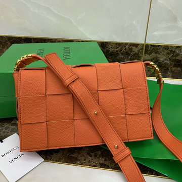 ボッテガヴェネタ BOTTEGAVENETA 2021年最新入荷 パデッド カセット 斜め掛け ショルダーバッグ クロスボディバッグ スモールバッグ