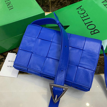 ボッテガヴェネタ BOTTEGAVENETA aj-BOV667298LS 2021年最新入荷 ザ カセット 斜め掛け ショルダーバッグ クロスボディバッグ スクエアバッグ