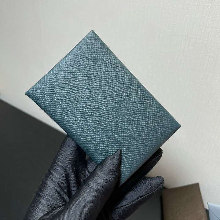 商品名称：エルメス HERMES 063-HE0441QLH 2021年最新入荷 カルヴィ カードケース 名刺入れ カードホルダー 二つ折り コンパクト 小銭入れ ヴォーエプソン
