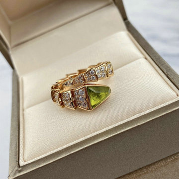 商品名称：ブルガリ BVLGARI JS-BVJZ21002　2021年最新入荷 セルペンティ ヴァイパー リング パヴェダイヤモンド 指輪 アクセサリー