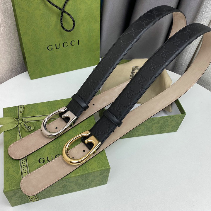 グッチ GUCCI 057-GG411924KK　2021年最新入荷 GGスプリーム ベルト G バックル カーフレザー