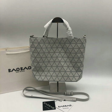 バオバオイッセイミヤケ BAOBAO issey miyake 99-ISM3040QH　2021年最新色入荷 トートバッグ ハンドバッグ トップハンドルバッグ 2way ショルダーバッグ