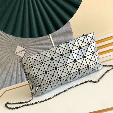 バオバオイッセイミヤケ BAOBAO issey miyake 99-ISM3115HS　2021年最新色入荷 チェーンウォレット 斜め掛け ショルダーバッグ クロスボディバッグ レディースかばん