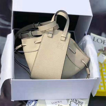 ロエベ LOEWE DDB-LE0501PB　2020年最新入荷 ハンモック ミニ ハンドバッグ トートバッグ ドローストリングバッグ レディースかばん カーフレザー