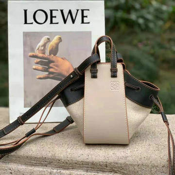 ロエベ LOEWE DDB-LE0501PBK　2020年最新入荷 ハンモック ミニ ハンドバッグ トートバッグ ドローストリングバッグ レディースかばん カーフレザー