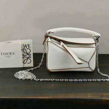 ロエベ LOEWE 99-LE522048BS　2021年最新入荷 ミニ パズル 斜めがけ ショルダーバッグ チェーン付き クロスボディバッグ レディースかばん カーフレザー