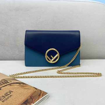 フェンディ FENDI 168-FD006PLL　2021年最新入荷 チェーンウォレット 斜め掛け ショルダーバッグ フラップバッグ クロスボディバッグ カーフレザー